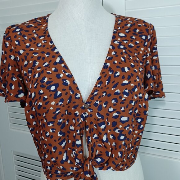 Beecool Tie Front Top Animal Print Cropped Womens Large - Picture 11 of 12
